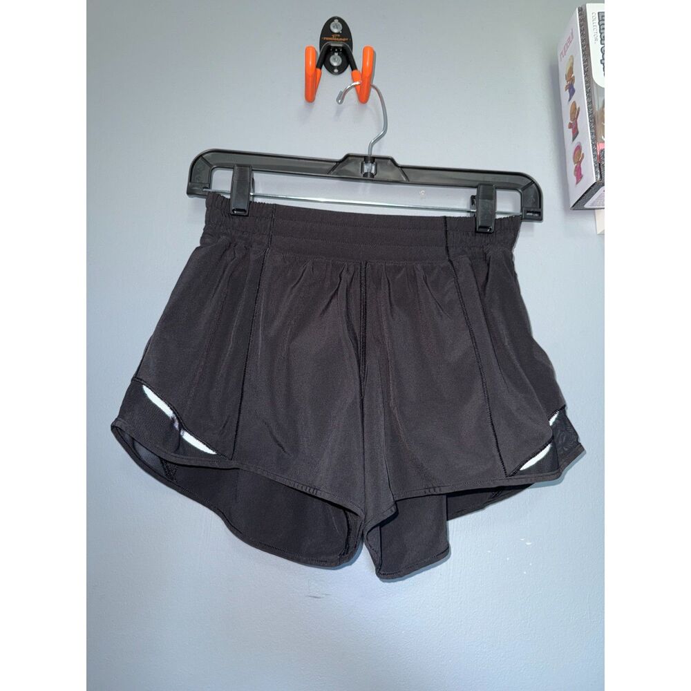 Lululemon Black Hotty Hot Shorts | Size 6 | Activewear Athleisure Reflective